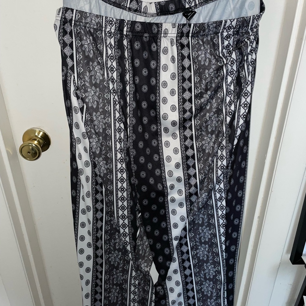 3x flared pants